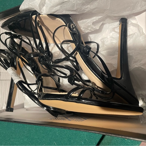 NWT Pretty Little Thing Black Gladiator Style Point Toe Sandals Size 38/7 - Picture 4 of 4